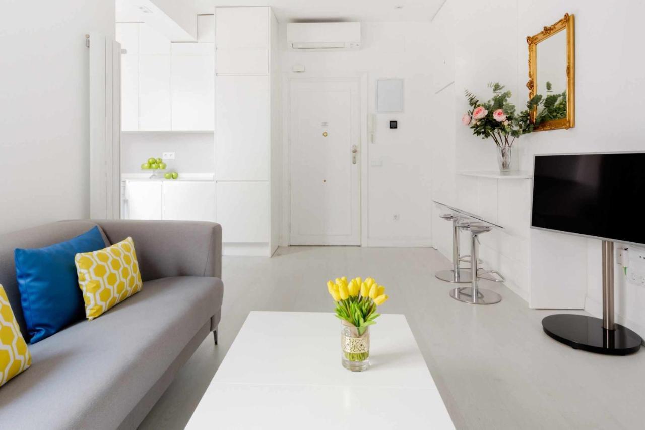 El Viso Smart III Apartment Madrid Bagian luar foto