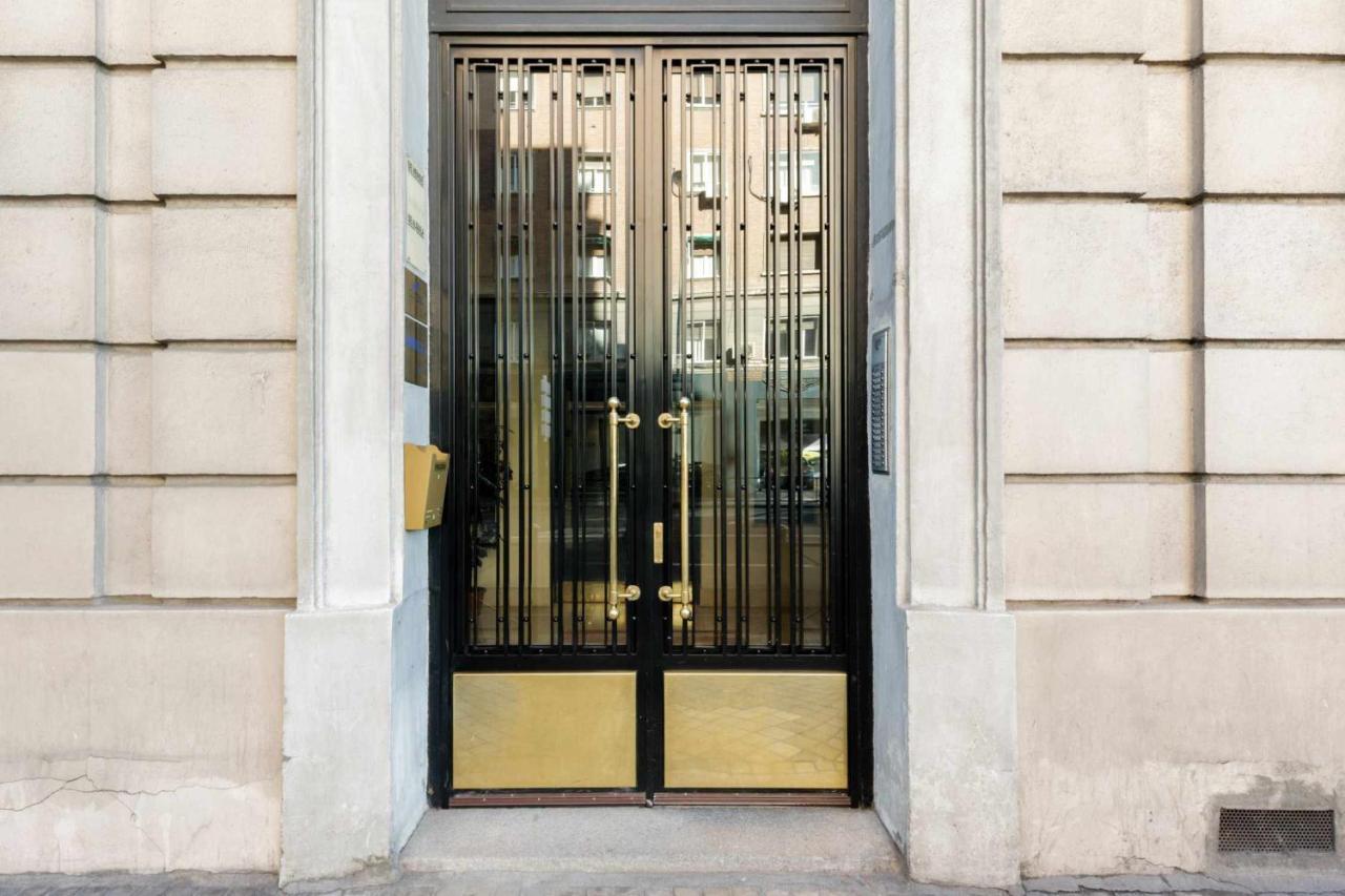 El Viso Smart III Apartment Madrid Bagian luar foto